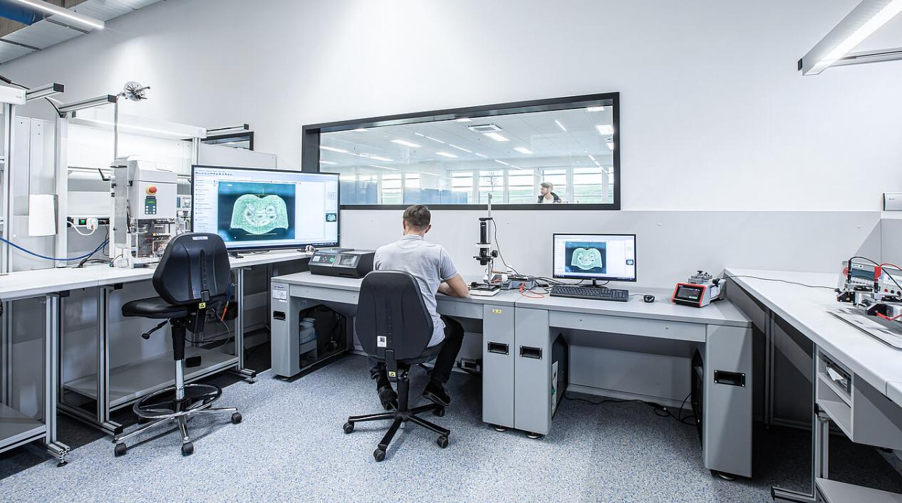 工業(yè)裝備潔凈車間：電子連接器凈化工程優(yōu)化方案       CEIDI西遞